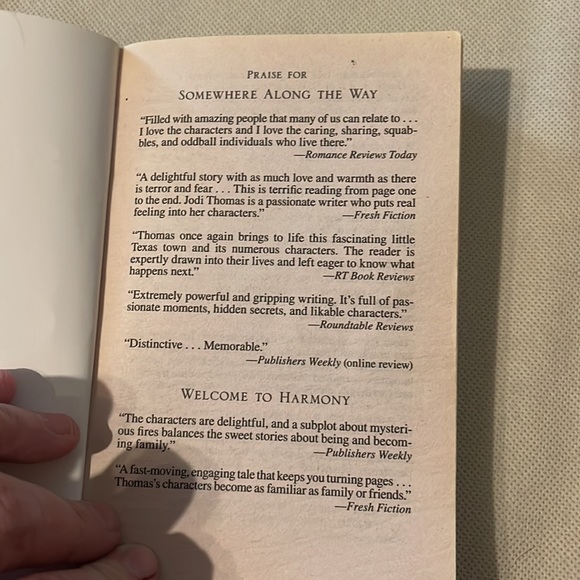 📚2/$14; 3/$16; 4/$18; 5/$20 ADD $2 for any additional books! ENJOY📚📚📚 - Picture 4 of 7